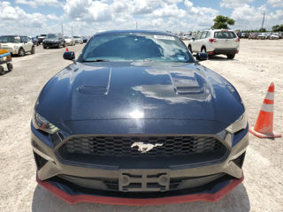 Ford Mustang foto 2