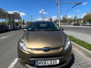 Ford Fiesta foto 1