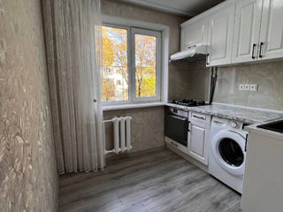 Apartament cu 3 camere, 65 m², Botanica, Chișinău foto 2