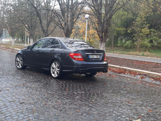 Mercedes C-Class foto 7