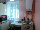 Urgent apartament cu 2 odai. Centru foto 5