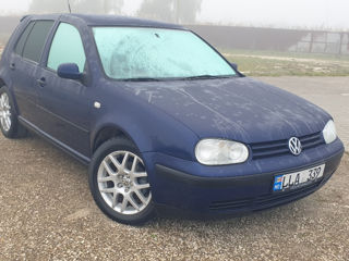 Volkswagen Golf foto 2