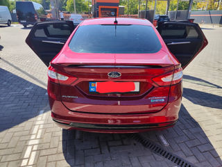 Ford Fusion foto 2