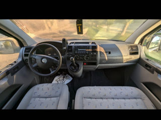 Volkswagen Caravelle foto 7