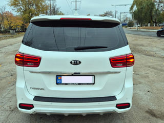 KIA Carnival foto 5