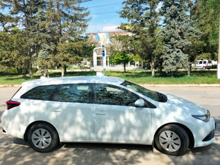 Toyota Auris foto 4