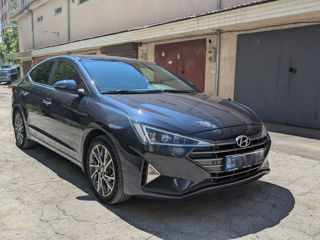 Hyundai Elantra foto 5