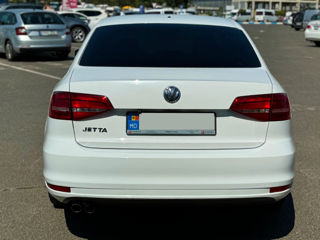 Volkswagen Jetta foto 7