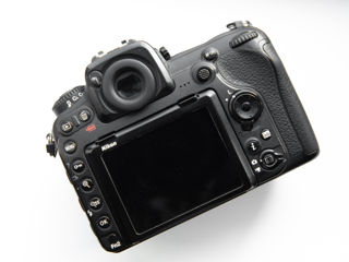 Nikon D500 + Nikon 17-55mm f/2.8 DX foto 0