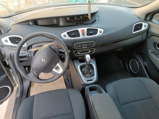 Renault Grand Scenic foto 6