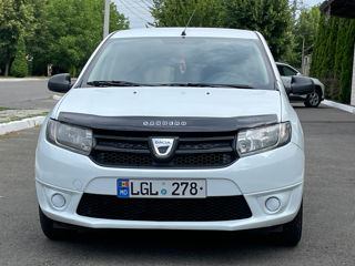 Dacia Sandero foto 2