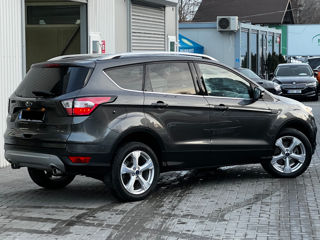 Ford Kuga foto 3