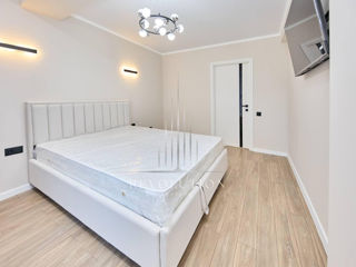 Apartament cu 2 camere, 69 m², Botanica, Chișinău foto 4