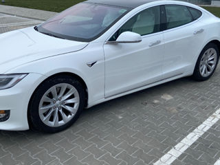 Tesla Model S foto 2