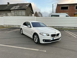 BMW 5 Series foto 2