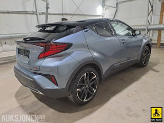 Toyota C-HR foto 2