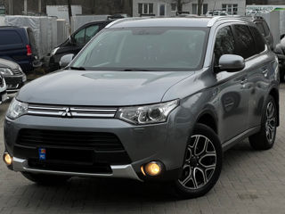 Mitsubishi Outlander foto 4