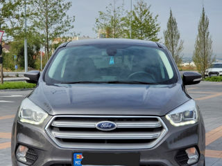 Ford Kuga foto 2