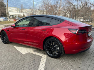 Tesla Model 3 foto 6