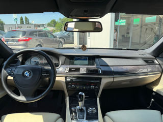 BMW 7 Series foto 10