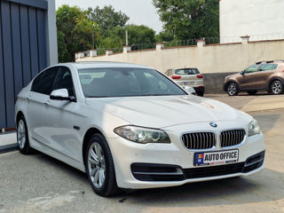 BMW 5 Series foto 3