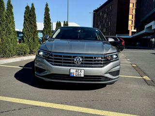 Volkswagen Jetta foto 1