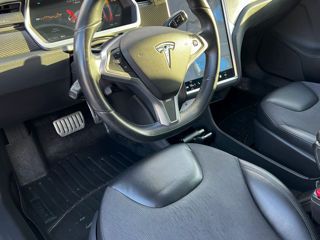 Tesla Model S foto 9