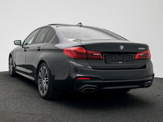 BMW 5 Series foto 2