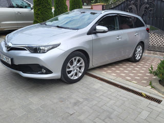 Toyota Auris foto 2