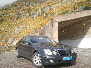 Mercedes E-Class foto 2