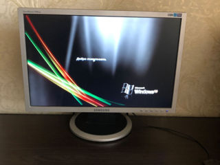 monitoare LCD La 19" wide foto 3