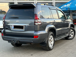 Toyota Land Cruiser Prado foto 4