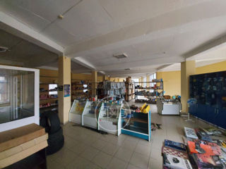 Spatiu comercial prima linie 500 mp 2 nivele + teren 5 ari botanica str. calea basarabiei foto 2