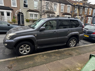 Toyota Land Cruiser Prado foto 2