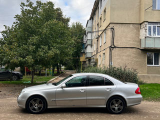 Mercedes E-Class foto 4