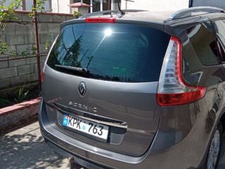 Renault Grand Scenic foto 2