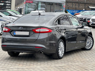 Ford Fusion foto 5