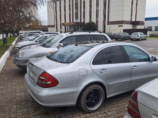 Mercedes E-Class foto 2