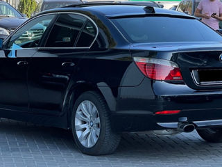 BMW 5 Series foto 3