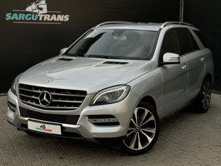 Mercedes M-Class foto 2