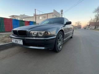 BMW 7 Series foto 4