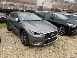 Infiniti Q30 foto 2