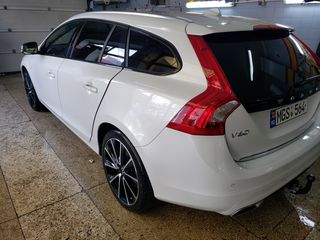 Volvo V60 foto 8