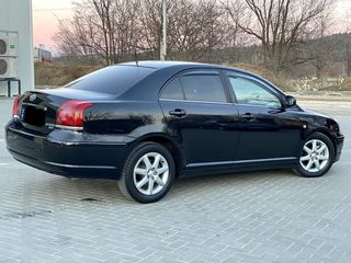 Toyota Avensis foto 5