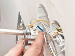 Servicii de electricitate. Electrician. Услуги электричества. Электрик. foto 2