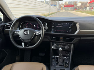 Volkswagen Jetta foto 8