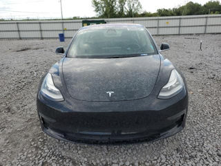 Tesla Model 3 foto 2