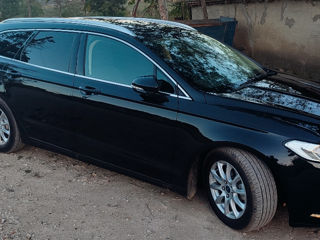 Ford Mondeo foto 2