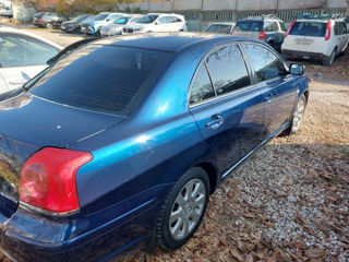 Toyota Avensis foto 7