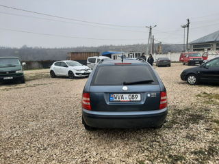 Skoda Fabia foto 2